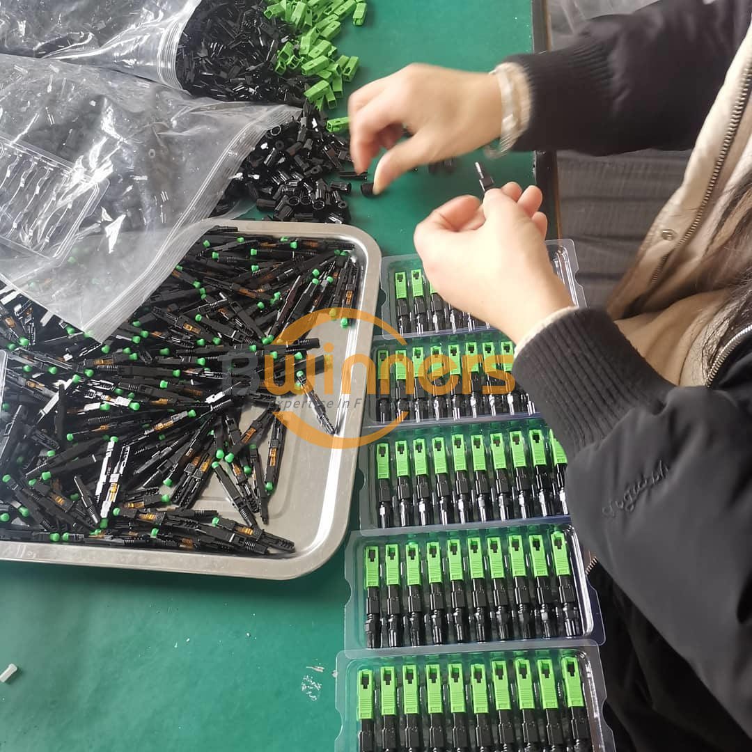 快速现场组装连接器